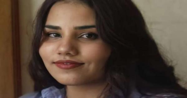 "يوستينا".. طالبة مصرية بالكويت تحصد المركز الأول على مدرستها بنتيجة 100%
