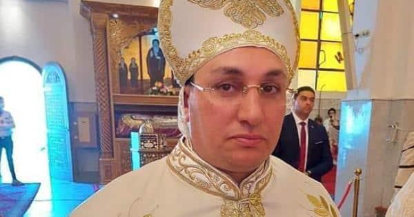 رسامة الشماس انطون ابراهيم عياد.. كاهناً بيد البابا تواضروس
