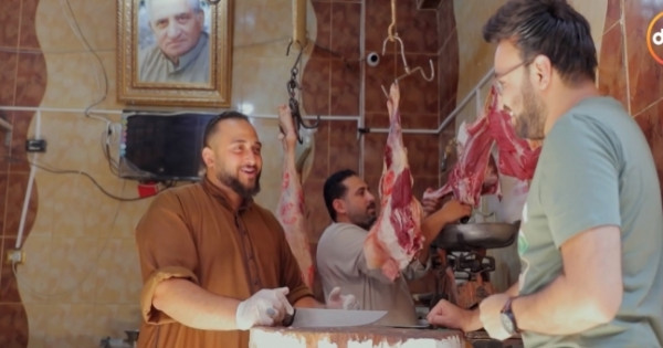 بيجيلهم أجانب وأوردرات من الكويت.. «مهرجان الحواوشي» عامل عظمة في العزيزية