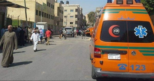مصرع وإصابة 31 شخصا في تصادم أتوبيس وسيارة نقل بطريق مطروح