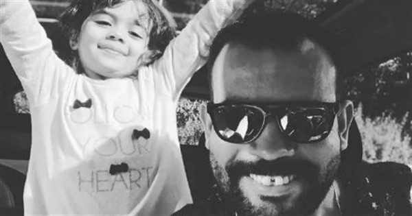 كل الهدايا في انتظارك .. خالد عليش يوجه رسالة مبكية لابنته