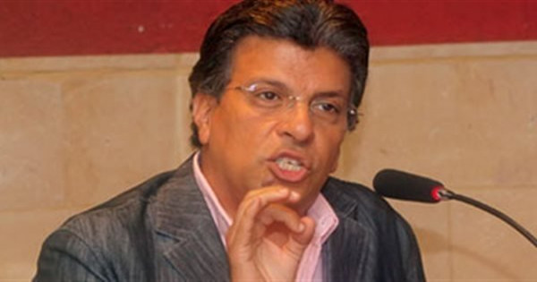 خالد منتصر يعلق على تحويل طالب من كلية الطب إلى أصول الدين: فهم الفولة بدري