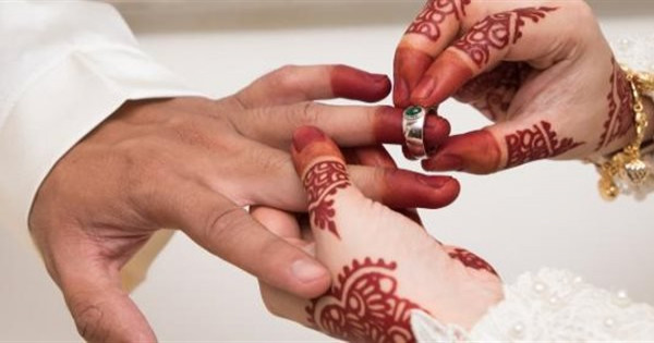 انتظرت بما فيه الكفاية.. جزائري يتزوج بعد وفاة زوجته بـ 96 ساعة