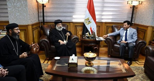 الرياضة بين التدين والطائفية.. نادى عيون مصر يفتح الباب على قضية الأقباط المصريين وكرة القدم