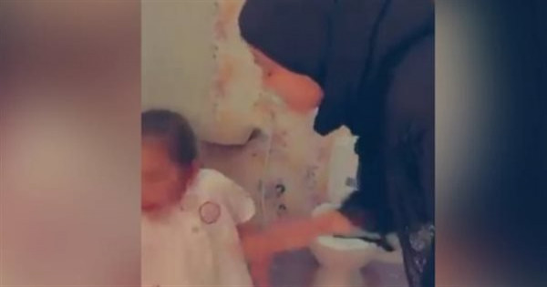 سيدة في دولة عربية تعتدي بالضرب على طفلة.. والنيابة تتحرك