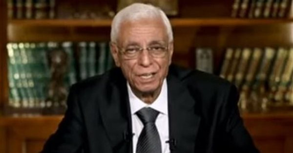 حسام موافي يوضح خطورة نقص فيتامين ب 12 وطرق العلاج| فيديو