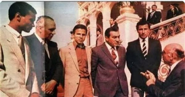 علاء مبارك ينشر صورة نادرة للرئيس الأسبق مع الخطيب في أولمبياد لوس أنجلوس