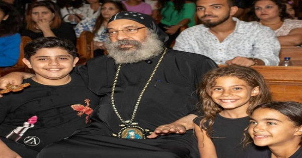 الانبا رافائيل يشهد حفل ختام مهرجان الكرازة لمرحلة ثانوى