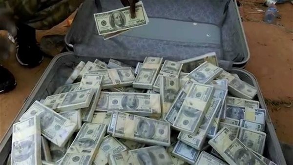زعم بيع وحدات سكنية بأحد المشروعات السكنية.. القبض على متهم بغسل الأموال بالقاهرة