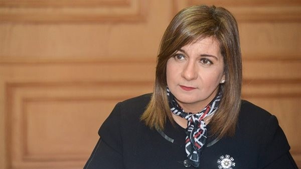 نبيلة مكرم: أبلغت رئيس الوزراء بمشكلة ابني وعرضت عليه الانسحاب من الوزارة لكنه رفض