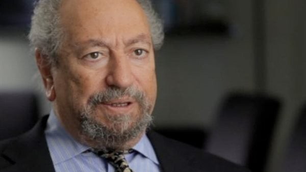 وصول جثمان الدكتور سعد الدين إبراهيم.. وتشييع الجنازة بعد الظهر