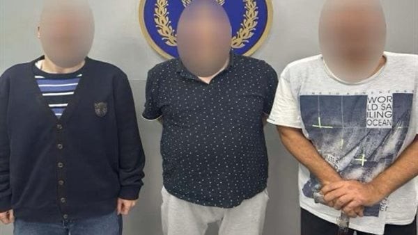 عائلة خلف القضبان بسبب رسالة تهديد عبر الفيس بوك | تفاصيل