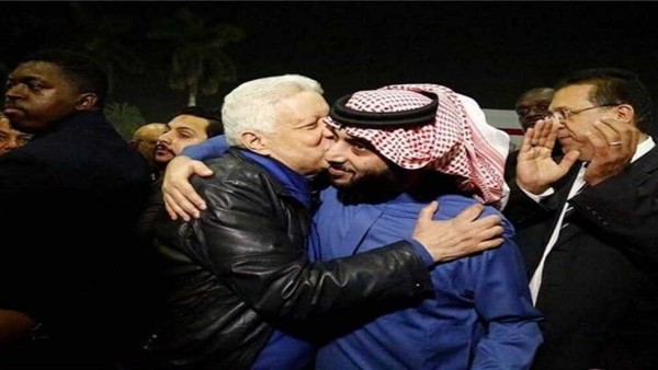 الزمالك يزيل لافتة المستشار تركي آل الشيخ و9 آخرين من حديقة النادي (تفاصيل وفيديو)
