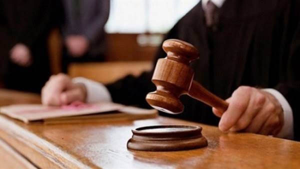 «على طريقة لصوص لكن ظرفاء».. السجن 10 سنوات لـ8 متهمين بسرقة محل ذهب (تفاصيل)