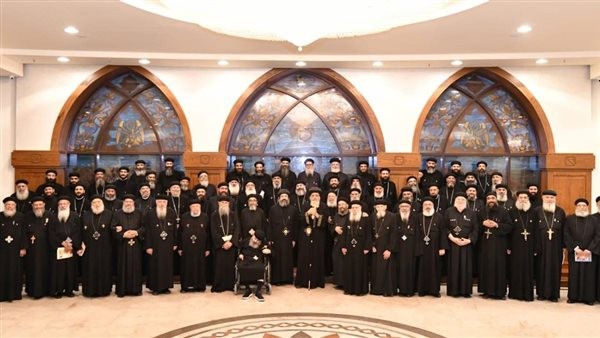 البابا تواضروس الثاني يستقبل الأنبا أكسيوس وكهنة قطاع عين شمس والمطرية وحلمية الزيتون وأسرهم