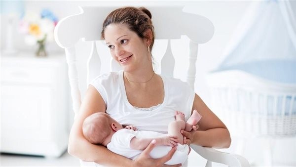 ما سبب تحجر الثدي للمرضعة؟.. تفويت الطفل لبعض الرضعات أبرزها