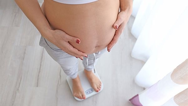 تعرف على آثار زيادة الوزن في أثناء فترة الحمل