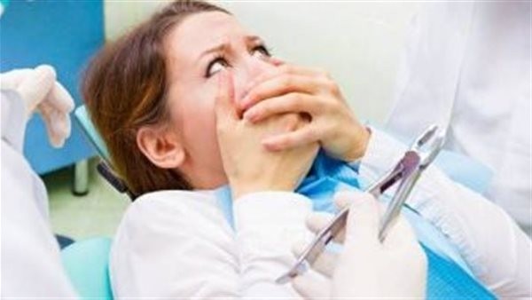 ما هي أسباب ألم الأسنان المفاجئ؟.. احذر المأكولات الباردة أو الساخنة