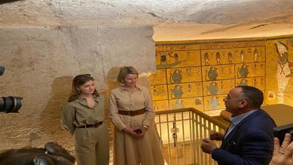 في وجود ملكة بلجيكا.. ماذا فعل نجل الملك فاروق في الأقصر؟ - صور