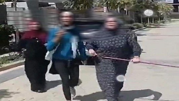 أمل حرب : اهم حاجة نلبس الإسدال والطرحة وبعدها نسب الدين ونشتم عادي .. نعيش في مجتمع أصبح لا يطاق