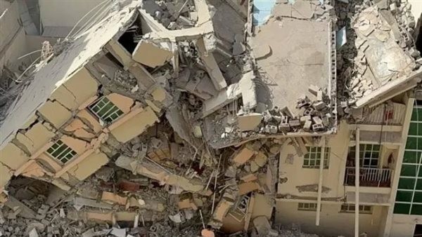 يضم عائلات مصرية.. قطر توضح أسباب انهيار مبني الدوحة وجنسيات المصابين