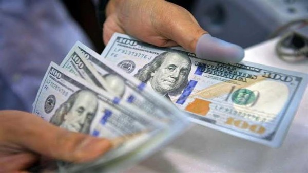 بنك HSBC يتوقع ارتفاع سعر الدولار إلى 40 جنيهًا