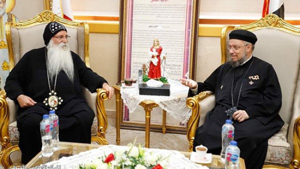 الأنبا إسحق يستقبل القمص داود لمعي بدير القمص يسى ميخائيل