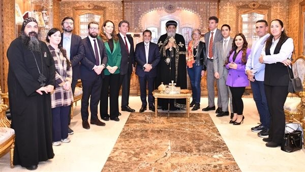 الكنيسة تصدر بيانًا بشأن استقبال البابا تواضروس للوفد الفرنسي برفقة الكاتب عبدالرحيم علي
