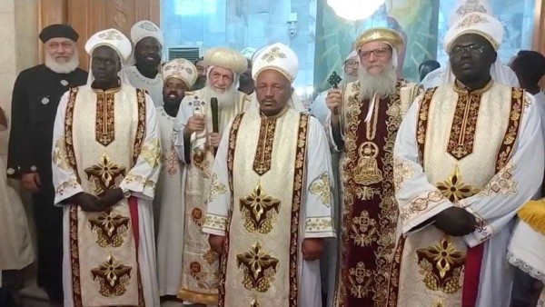 بالصور.. سيامة ثلاثة قساوسة لإيبارشية الخرطوم وجنوب السودان