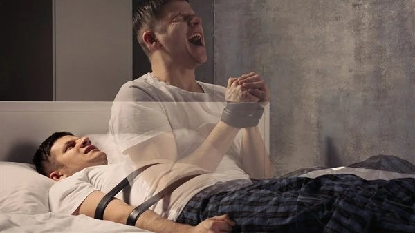 ما أسباب نوبات شلل النوم؟.. شعور يشبه الاحتضار وقد يكون وراثيًا
