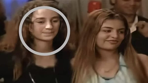 مأساة إنسانية.. شاهد| بطلة مسلسل “الحاج متولي” تعاني من التسول وتفترش الأرض بعد انهيار منزلها
