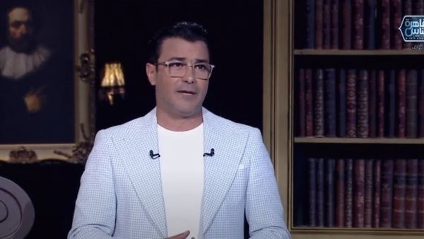 محمد رجب يكشف سر ابتعاده عن نجله (فيديو)