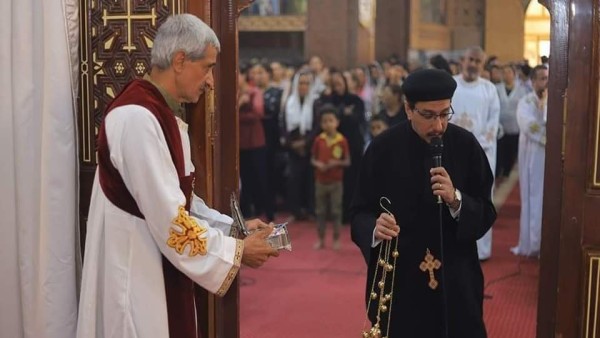 بالصور..الأنبا بيشوي والانبا يواقيم يشاركان في صلوات عشية تذكار نياحة القديس العظيم الأنبا باخوميوس في ديره