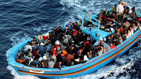 اختفاء قارب في البحر المتوسط على متنه 500 مهاجر