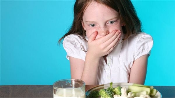 علاج عسر الهضم عند الأطفال.. تناول وجبات صغيرة على مدار اليوم