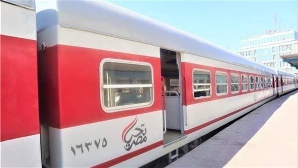 الحرارة المرتفعة وراء حادث خروج قطار بورسعيد عن القضبان