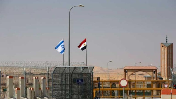 "علاقة بين مجند ومجندة قتلهما الجندي المصري".. انهيار مراسل إسرائيلي: حرفوا كلامي