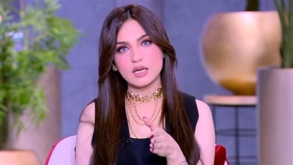 بدون فلتر.. ياسمين عز تثير الجدل بصورة عفوية