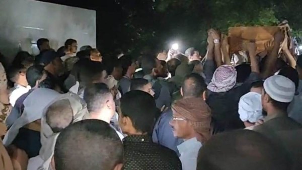 كلهم من أسرة واحدة.. تشييع جنازة ضحايا حادث تصادم قطار بتوك توك في البحيرة