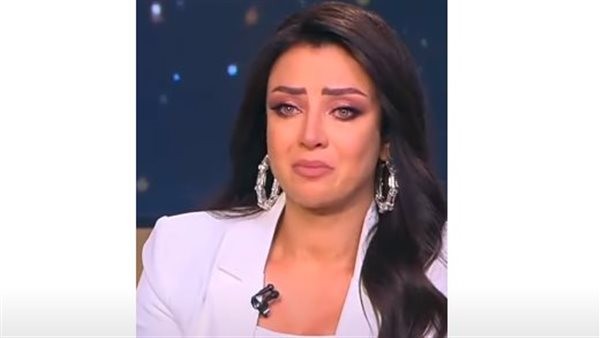 "خلاص يا هاجر".. انهيار رضوى الشربيني على الهواء|فيديو