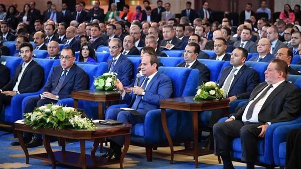الرئيس السيسى: "خلوا بالكم من بلدكم اللعبة الدايرة إزاى نخربها"