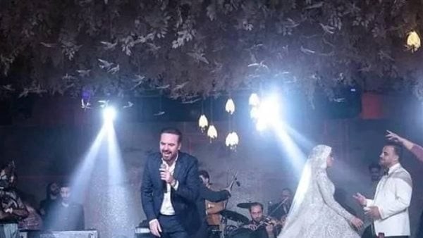 مين العريس والعروسة| قصة الفرح الأسطوري في طلخا..استمر 11 ساعة وأحياه نجوم العرب