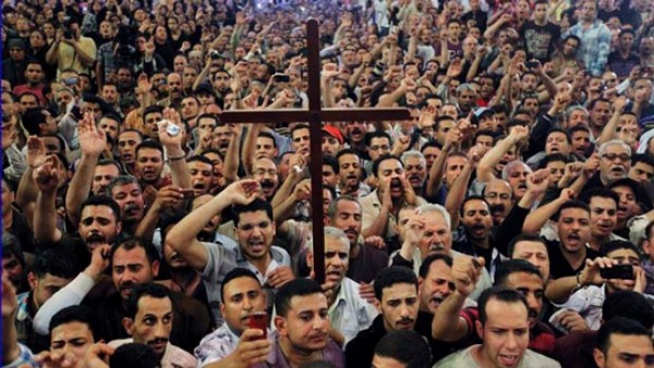 في مثل هذا اليوم.. الاف المسيحيين في مصر يعلنون عزمهم الاعتصام أمام مبنى الإذاعة والتلفزيون بماسبيرو احتجاجًا على حرق كنيسة بالماريناب بإدفو بأسوان