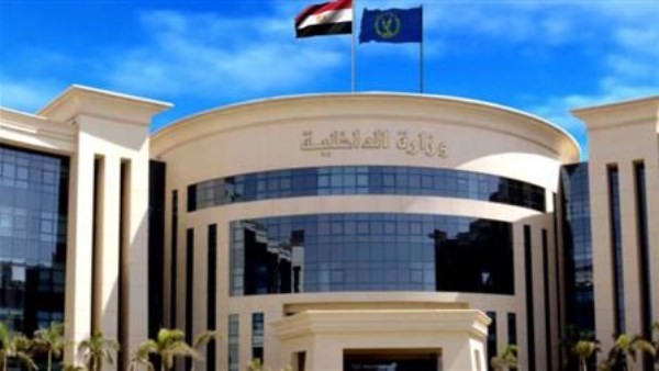 مصدر أمني: ضوابط الجوازات لسفر السيدات إلى الخارج مجتزأة عن مضمونها وتُخالف ثوابت وزارة الداخلية