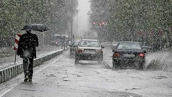 ابتعدوا عن النوافذ.. بيان عاجل بشأن حالة الطقس فى نوفمبر: رياح هابطة وسحب رعدية