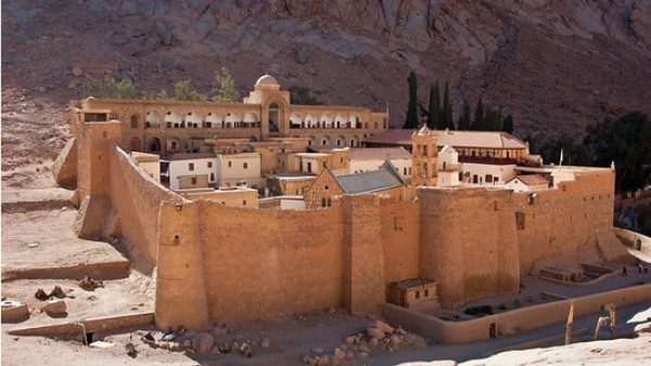 بعد ما تردد عن عن قضية لإخلاء دير سانت كاترين من الرهبان.. محافظة جنوب سيناء تنفي