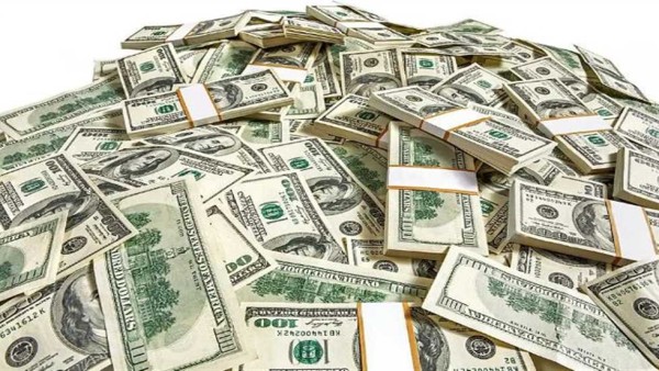 المال للأغنياء والفقر للجميع.. تفاصيل امتلاك 81 مليارديرًا نصف ثروات العالم