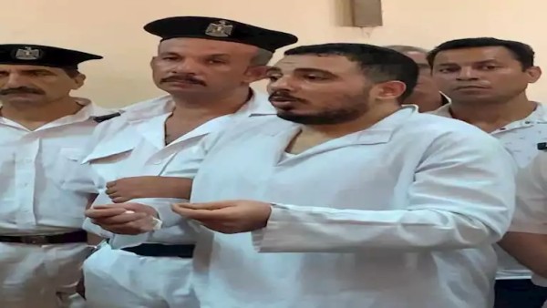 "بكاء وإغماء".. انهيار سفاح التجمع داخل قفص الاتهام بعد ذكر اسم طليقته