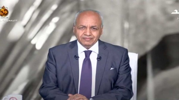 «بلاش نتخض لو لقينا زيادات».. مصطفى بكري يطالب مدبولي بتوضيح تصريح سعر الدولار (فيديو)