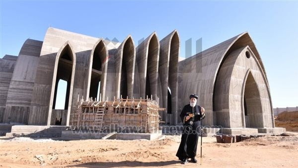 صور للبابا تواضروس بالمقر الإداري الجديد